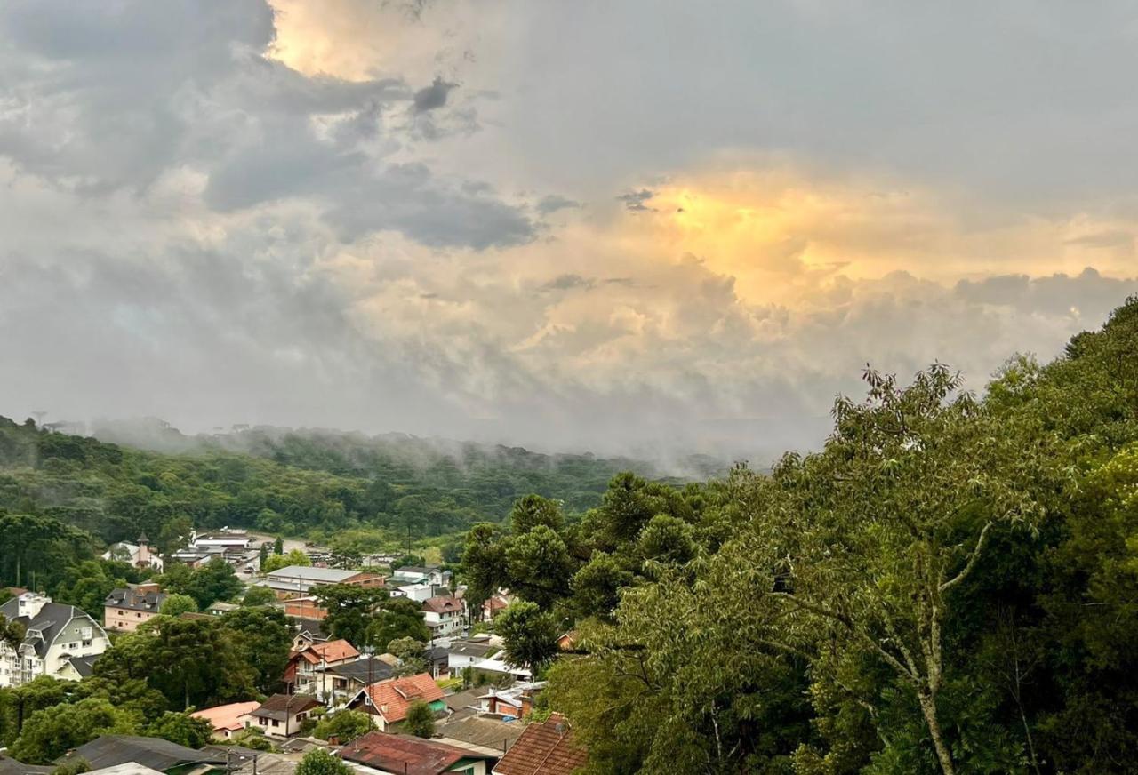 Apartamento 5 Pessoas Em Gramado Esterno foto